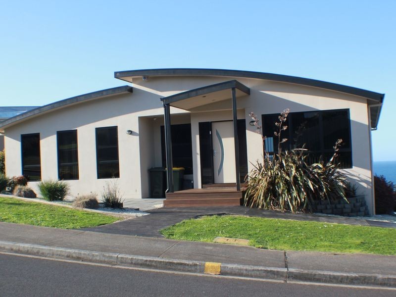 2 Panorama Crescent, Cooee TAS 7320