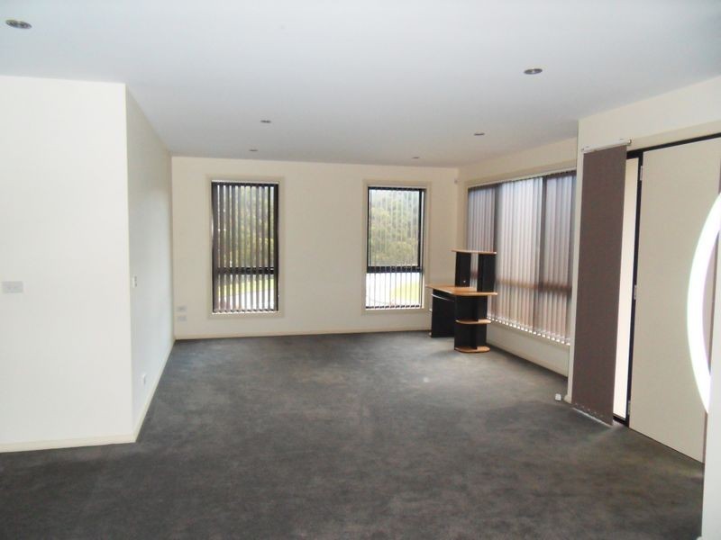 2 Panorama Crescent, Cooee TAS 7320
