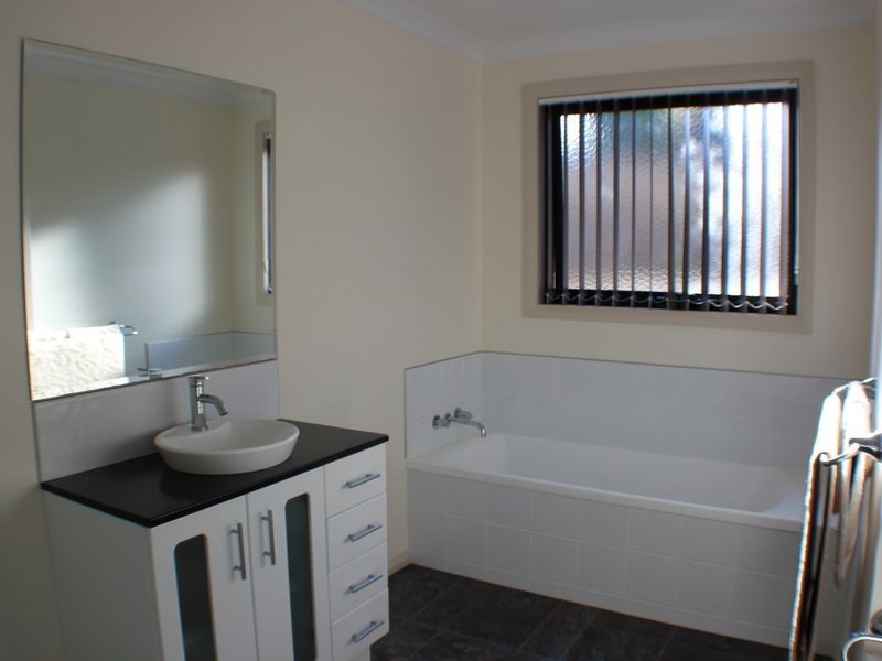 2 Panorama Crescent, Cooee TAS 7320