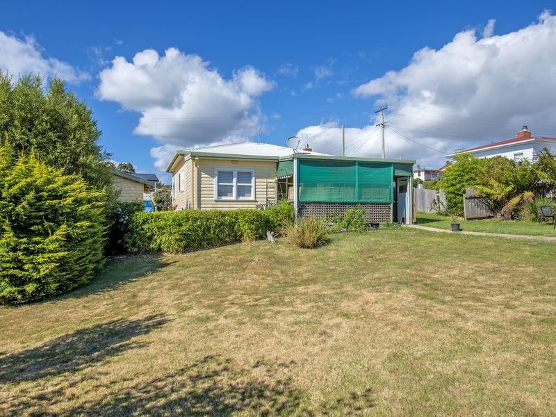 4 Fielding Street, Penguin TAS 7316