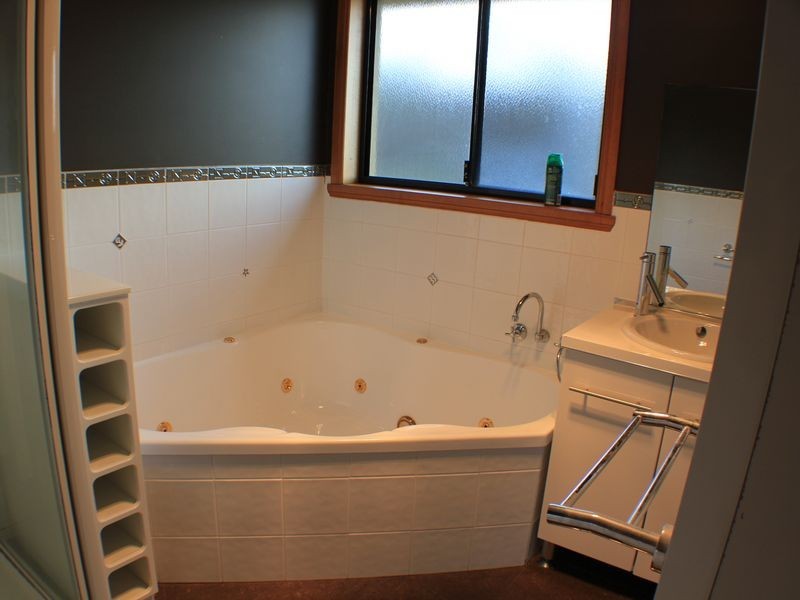 14 Seabreeze Avenue, Sulphur Creek TAS 7316