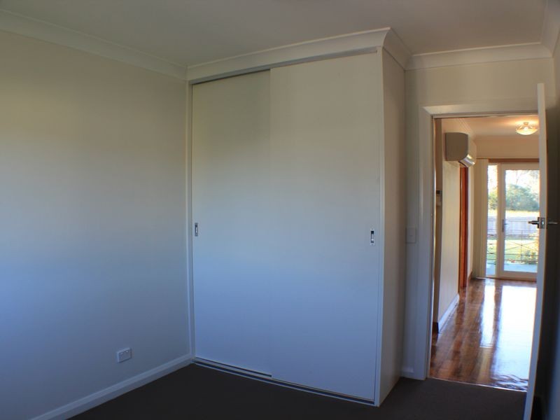 8 Athol Street, Somerset TAS 7322