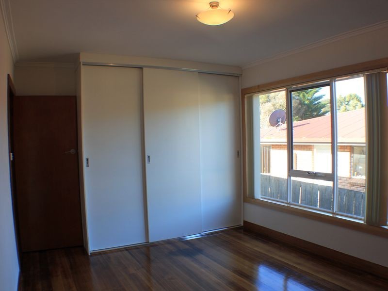 8 Athol Street, Somerset TAS 7322