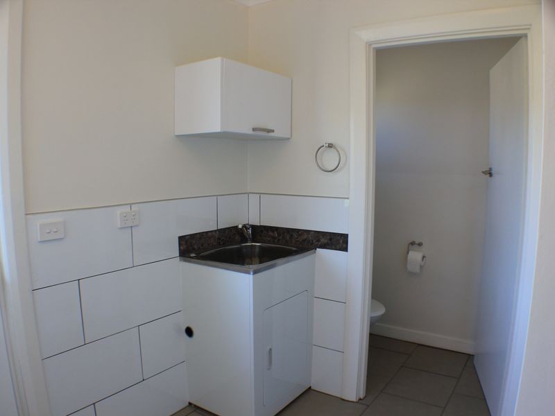 8 Athol Street, Somerset TAS 7322