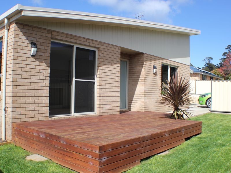 2/1 Emmett Street, Park Grove TAS 7320