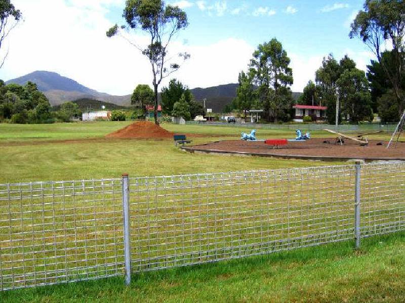 14 Fincham Street, Zeehan TAS 7469