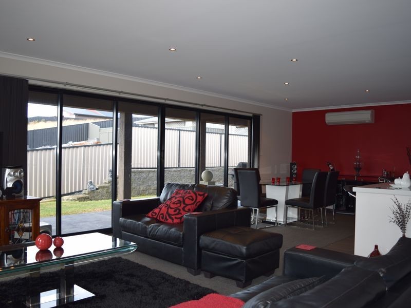 1/25 Platinum Drive, Park Grove TAS 7320