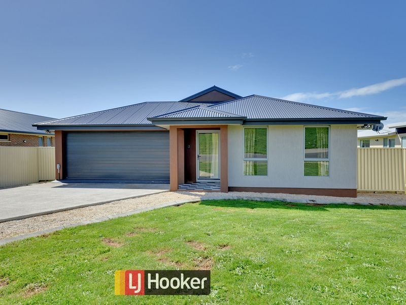 17 Hales Street, Penguin TAS 7316