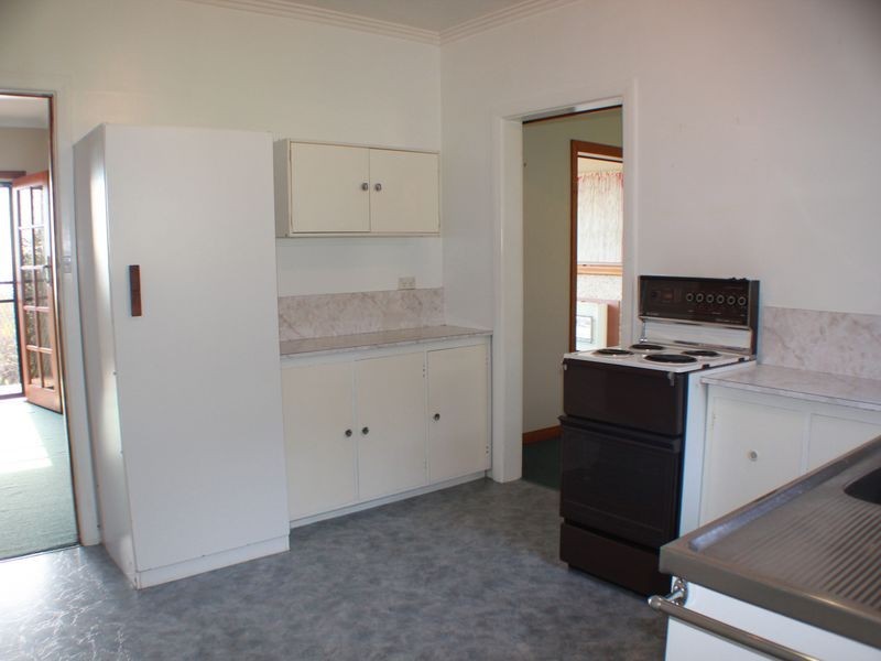 566 Bass Highway, Heybridge TAS 7316