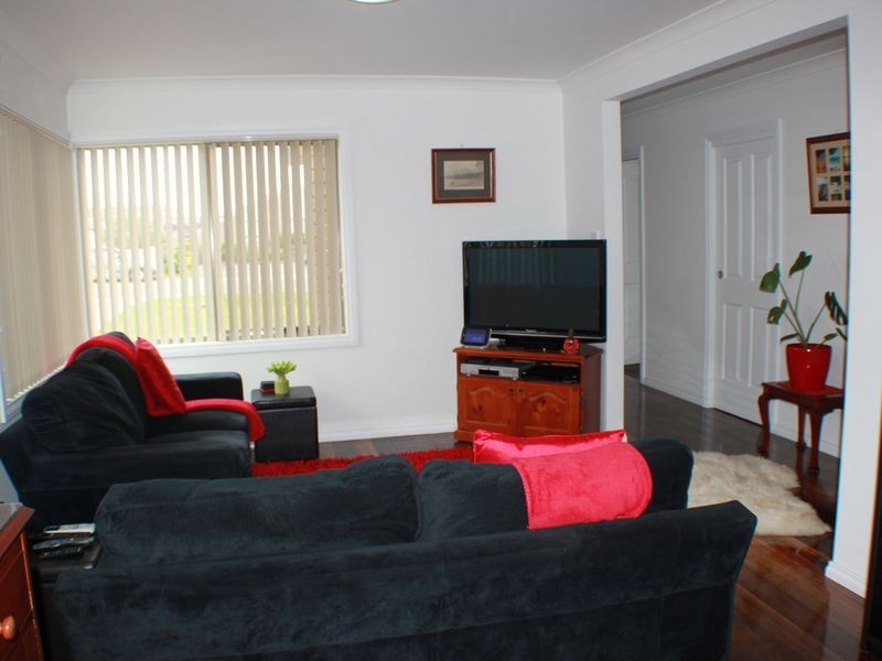 8 Whitford Street, Acton TAS 7320