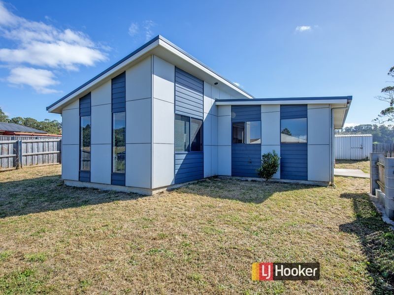 25 Oak Avenue, Somerset TAS 7322