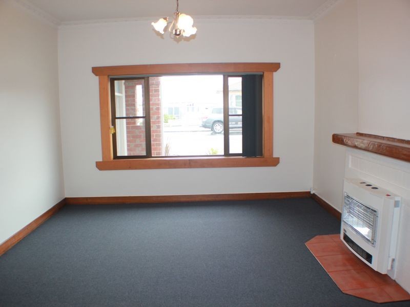 8 Morris Street, Cooee TAS 7320