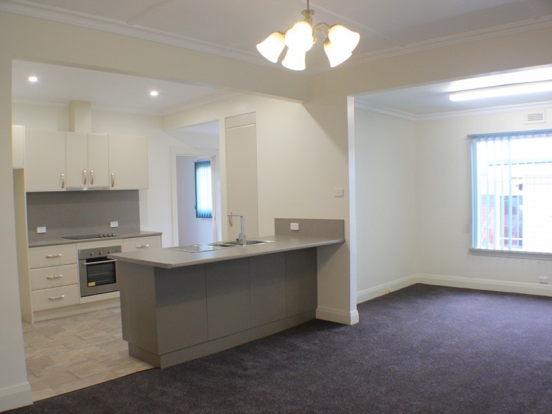 11 Burnell Street, Cooee TAS 7320