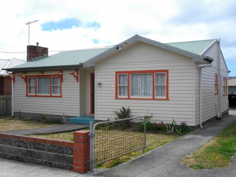 3 Crisp Street, Cooee TAS 7320