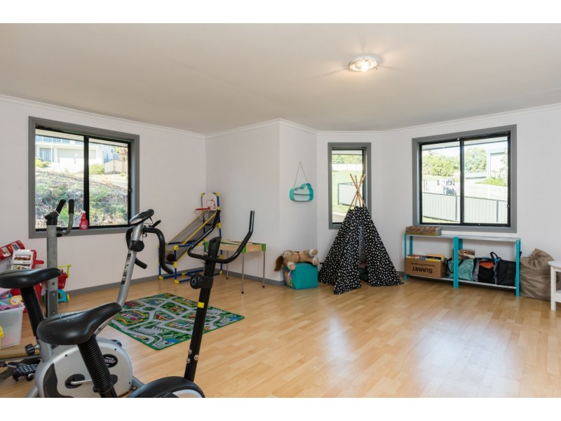 12 Dowling Drive, Romaine TAS 7320