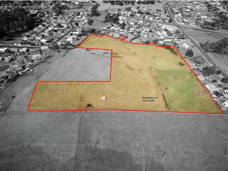 - Greenacre Street, Upper Burnie TAS 7320