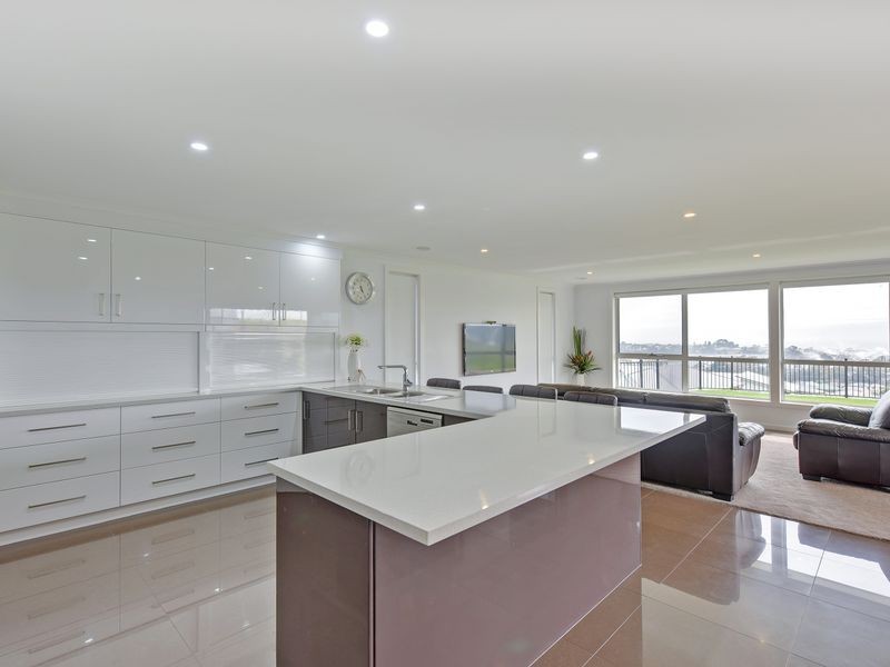 18 Southern Cross Drive, Ulverstone TAS 7315