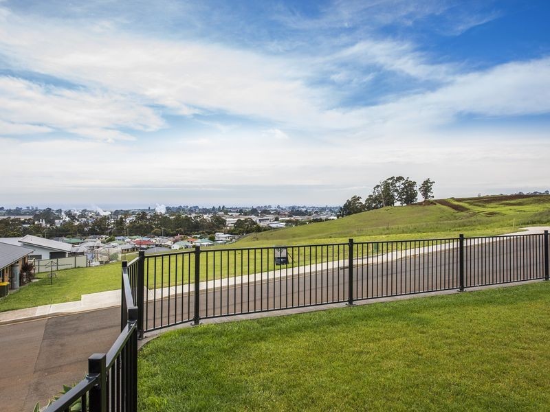 18 Southern Cross Drive, Ulverstone TAS 7315