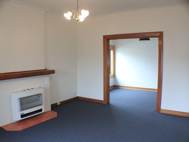 8 Morris Street, Cooee TAS 7320