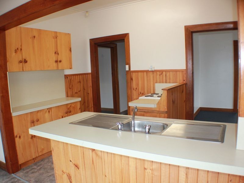 8 Morris Street, Cooee TAS 7320