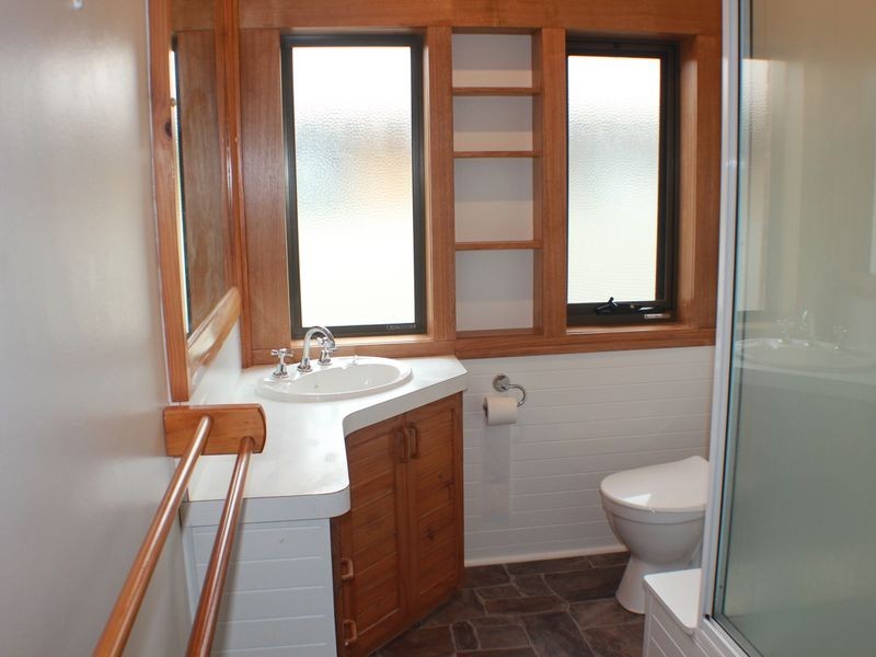 8 Morris Street, Cooee TAS 7320