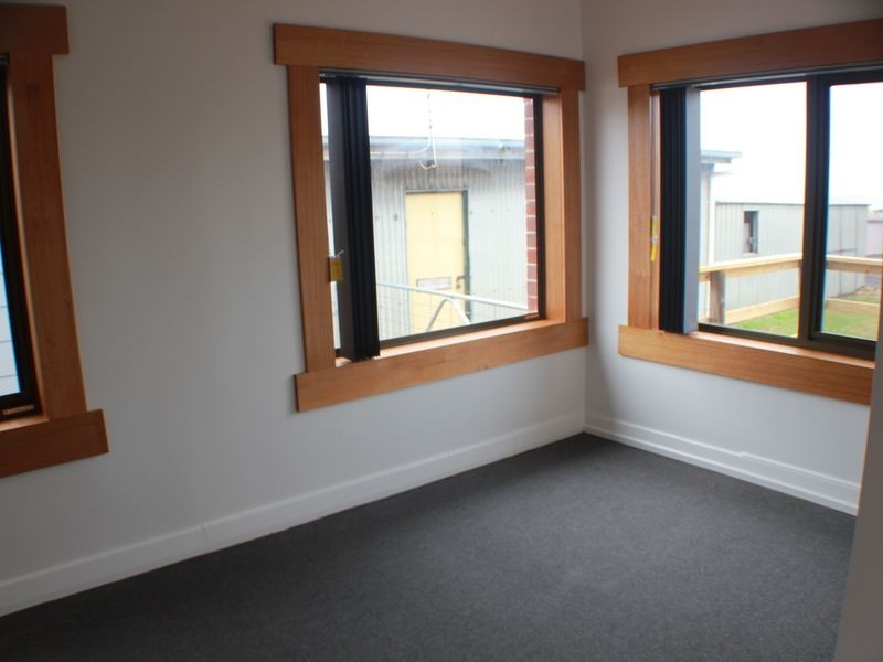 8 Morris Street, Cooee TAS 7320