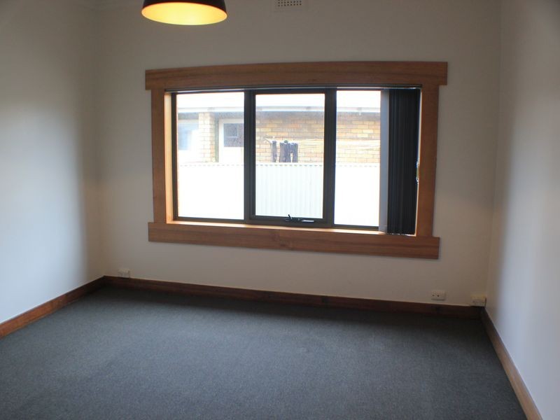 8 Morris Street, Cooee TAS 7320