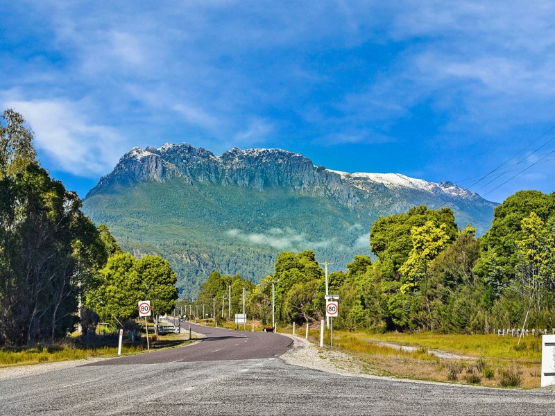 9 Madden Street, Tullah TAS 7321