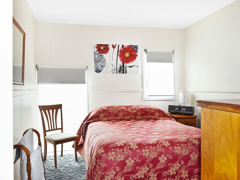 9 Madden Street, Tullah TAS 7321