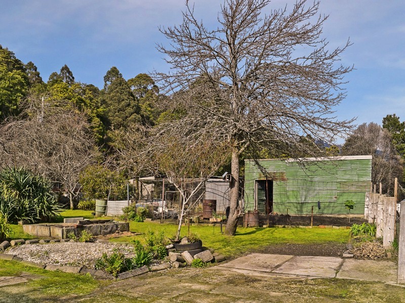 9 Madden Street, Tullah TAS 7321