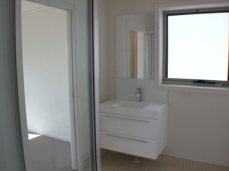 Unit 2/1 Emmett Street, Park Grove TAS 7320