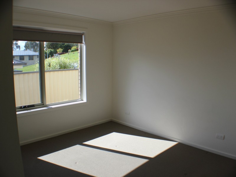 Unit 2/1 Emmett Street, Park Grove TAS 7320