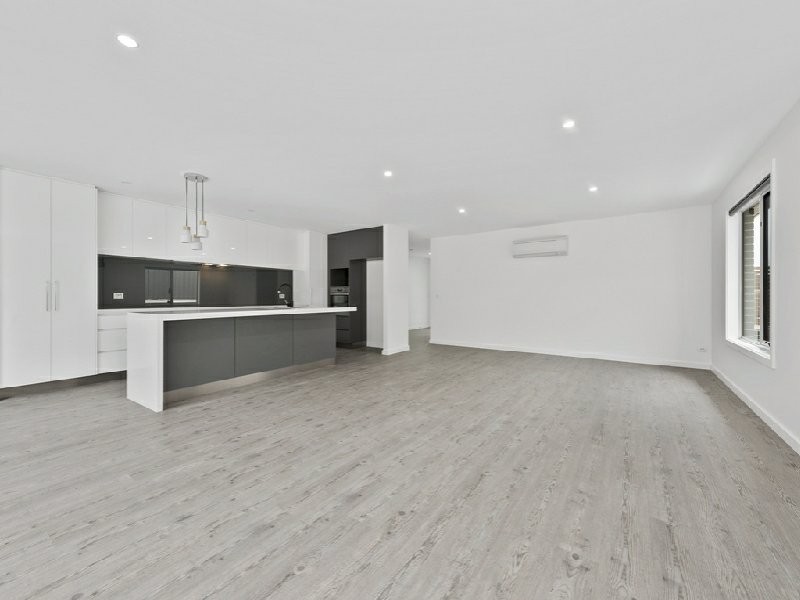 16 Tatiana Close, Devonport TAS 7310