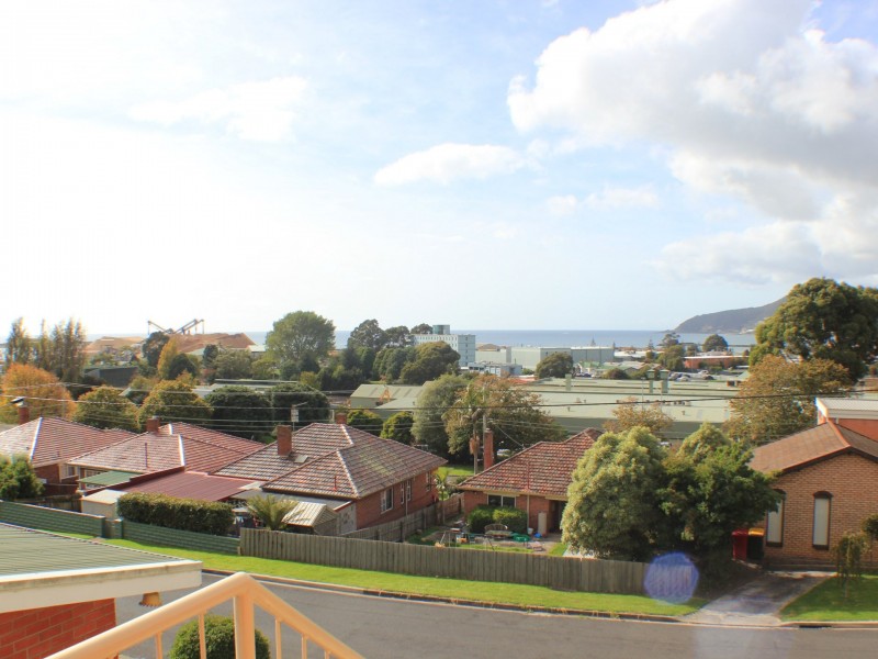 Unit 2/46 Moody Street, Burnie TAS 7320