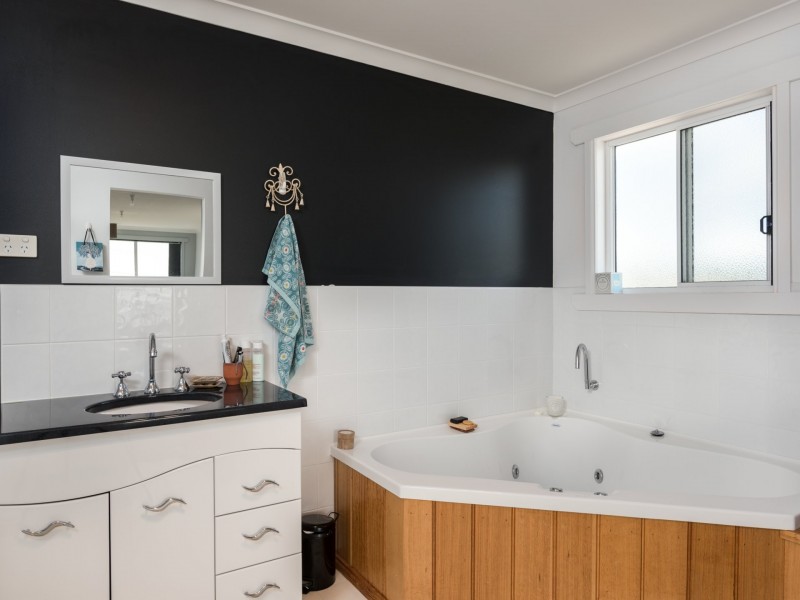Unit 1/12 Esplanade, Somerset TAS 7322
