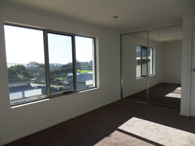 Unit 3/2 Stevens Place, Park Grove TAS 7320
