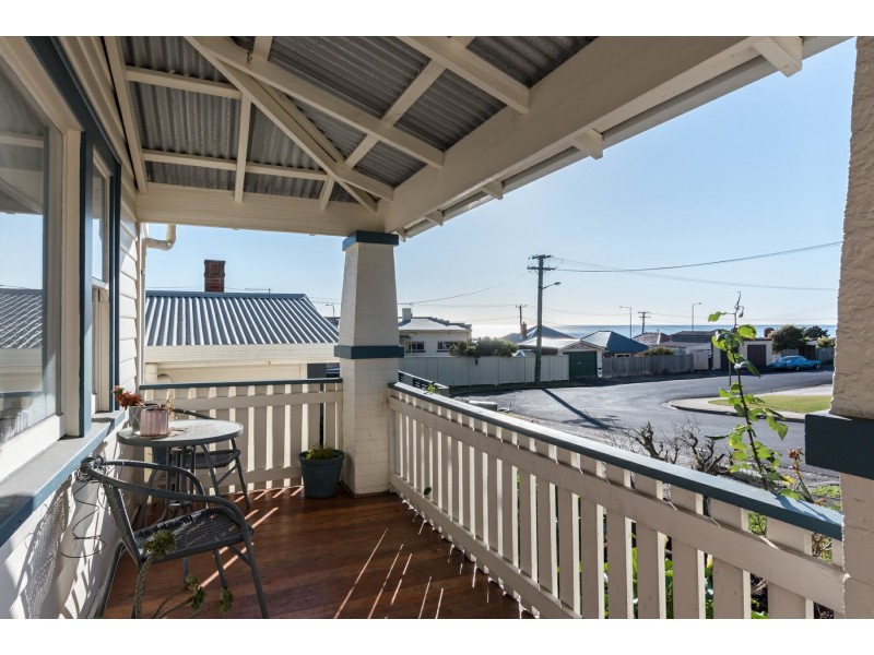 4 Wood Street, Parklands TAS 7320