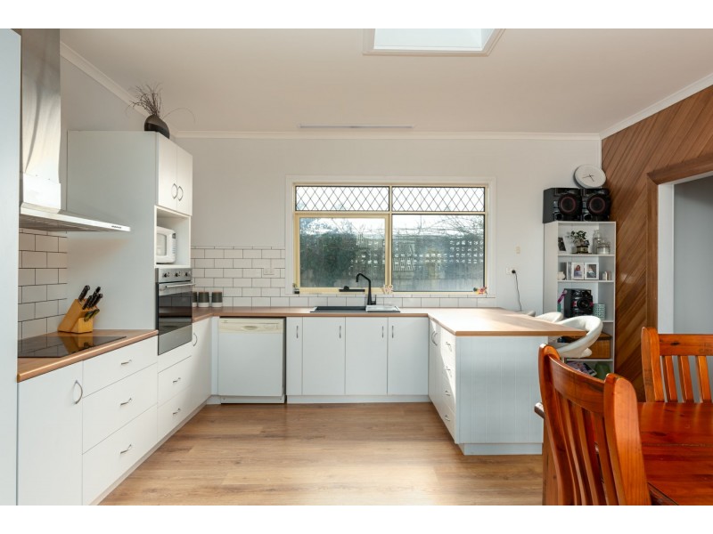 4 Wood Street, Parklands TAS 7320