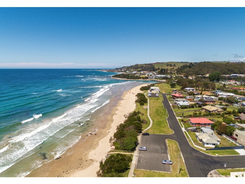 64 Raglan Street, Somerset TAS 7322