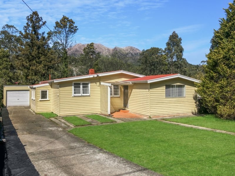 12 Penghana Road, Queenstown TAS 7467