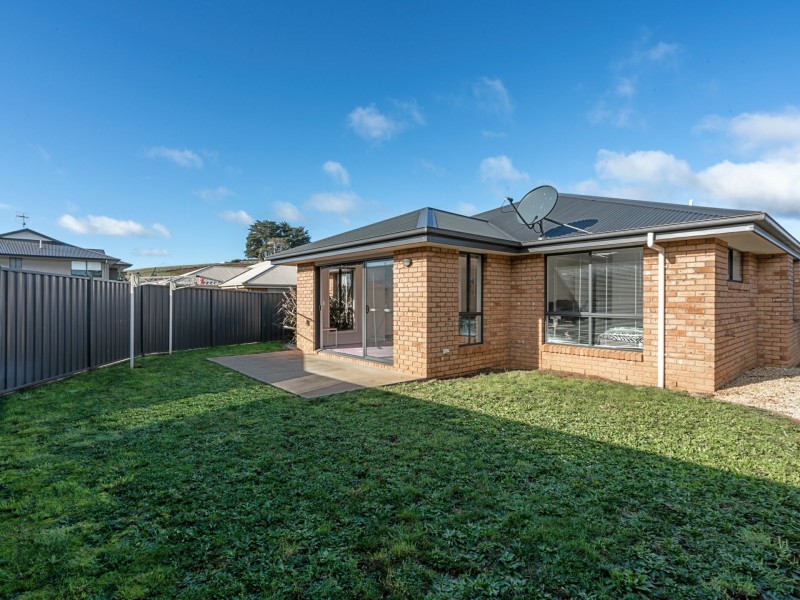 Unit 1/17 Wingrove Gardens, Shorewell Park TAS 7320