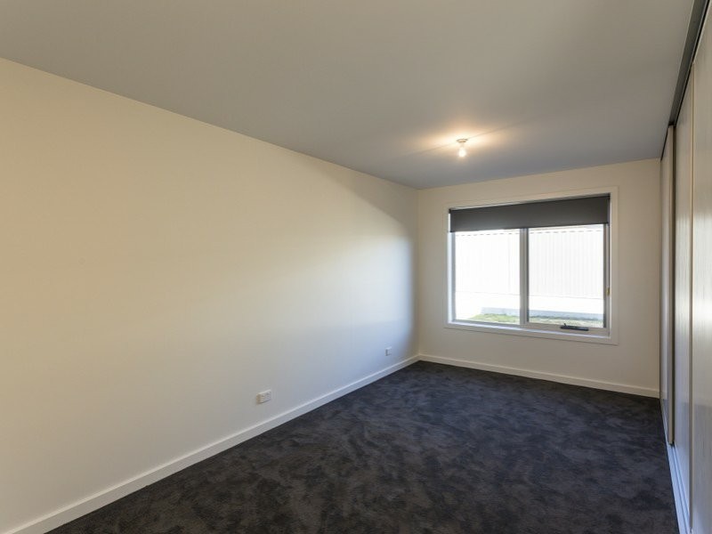 16 Tatiana Close, Devonport TAS 7310