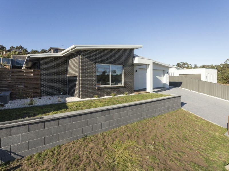 16 Tatiana Close, Devonport TAS 7310