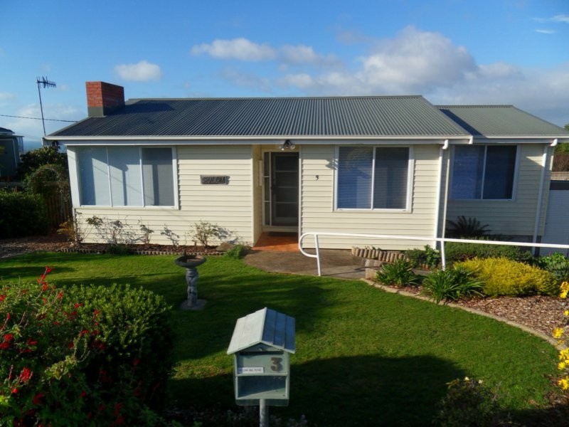 3 Winter Avenue, Upper Burnie TAS 7320