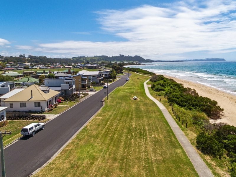 64 Raglan Street, Somerset TAS 7322