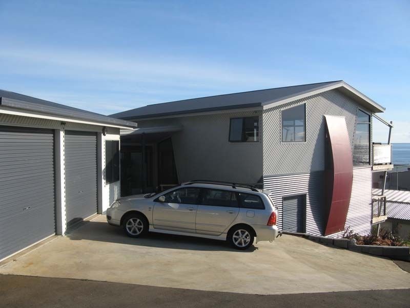 36 Besser Crescent & 11 East Cam Road, Burnie TAS 7320
