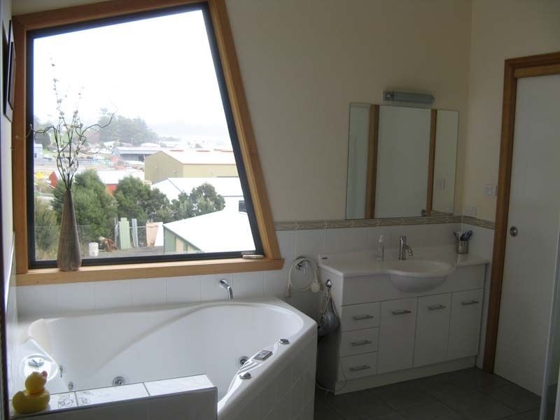 36 Besser Crescent & 11 East Cam Road, Burnie TAS 7320