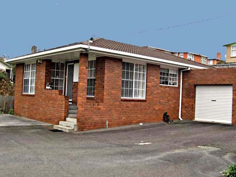 2/1 Oldaker Street, Burnie TAS 7320