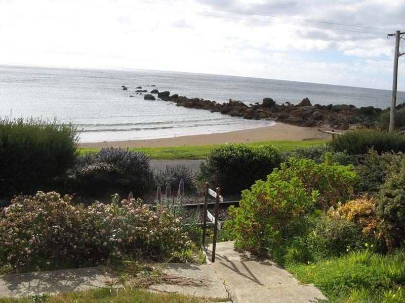 10/99-101 Main Road, Penguin TAS 7316
