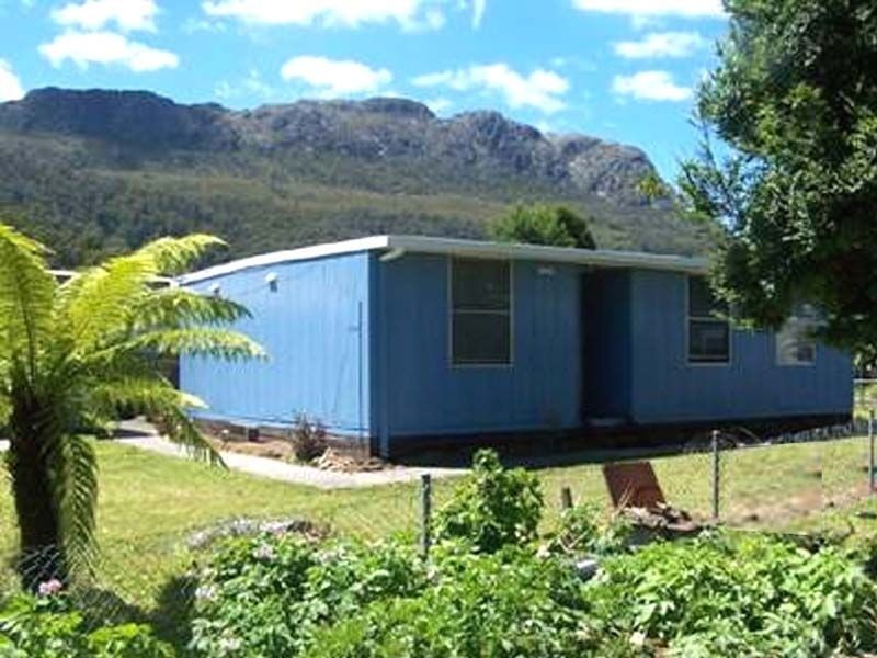 13 Kershaw Street, Tullah TAS 7321